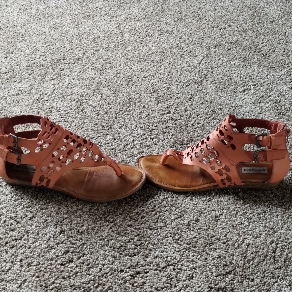 Shoes - Picture 2 of 4